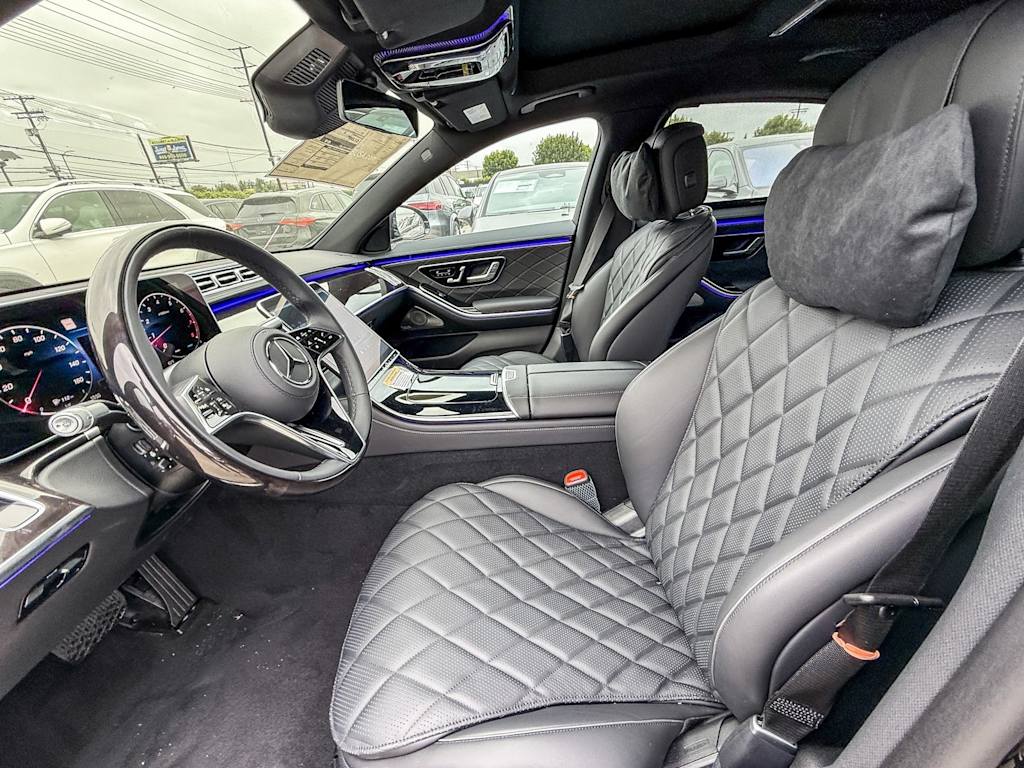 Thumbnail: 2025 Mercedes-Benz S-Class - 10