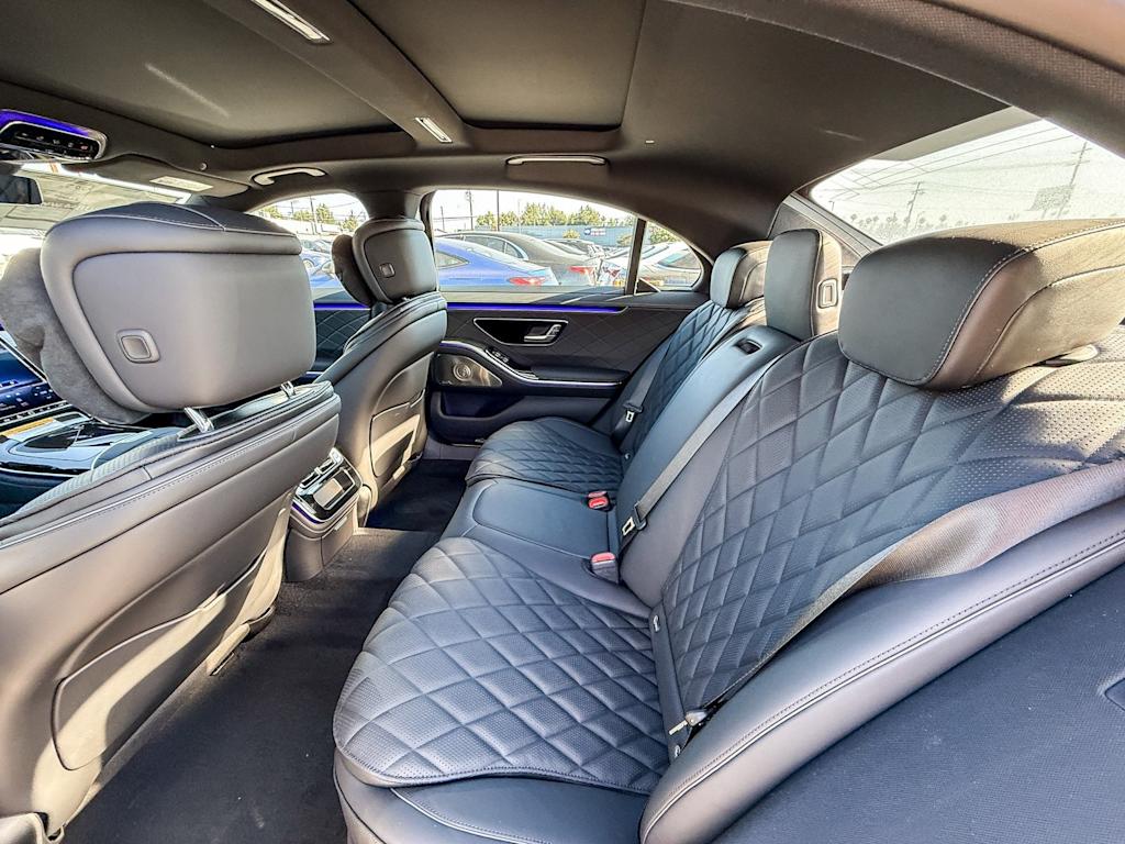 Thumbnail: 2025 Mercedes-Benz S-Class - 12