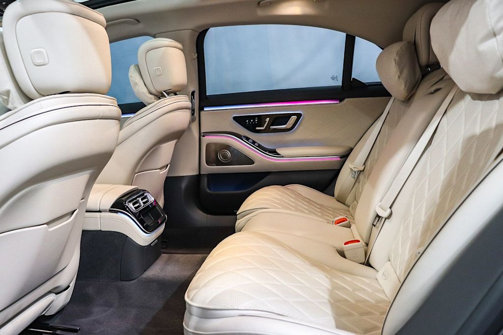 Thumbnail: 2025 Mercedes-Benz S-Class - 10
