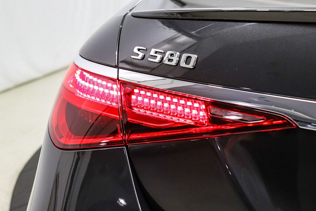 Thumbnail: 2025 Mercedes-Benz S-Class - 22