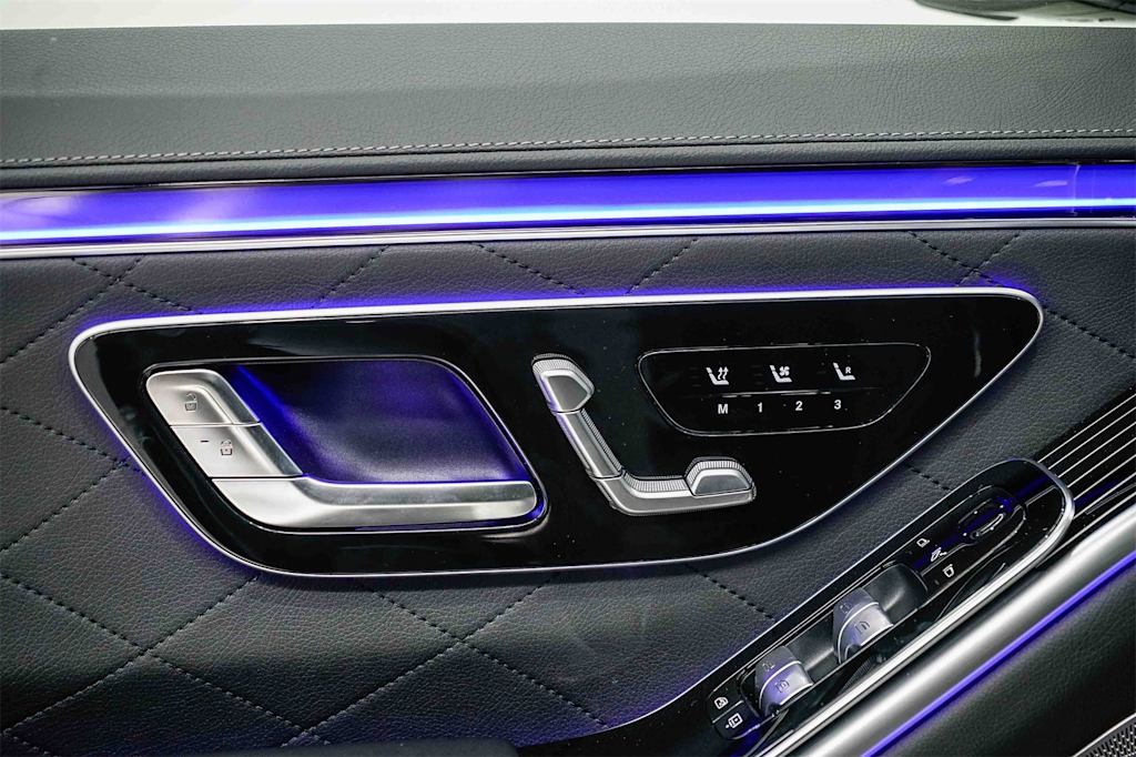 Thumbnail: 2025 Mercedes-Benz S-Class - 22