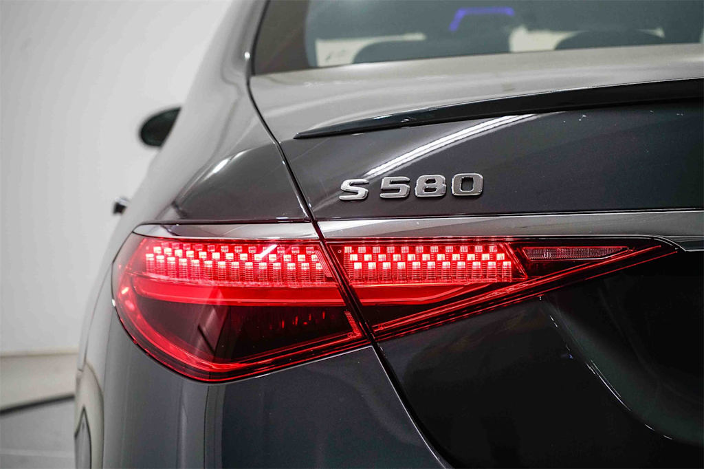 Thumbnail: 2025 Mercedes-Benz S-Class - 16