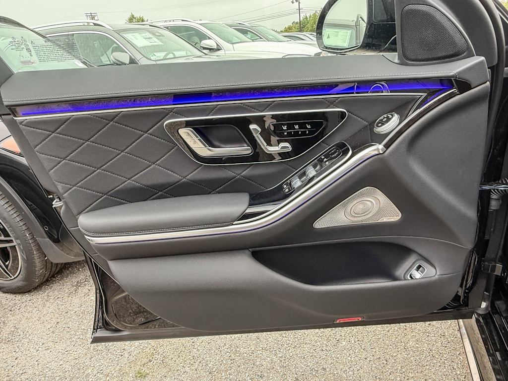 Thumbnail: 2025 Mercedes-Benz S-Class - 25