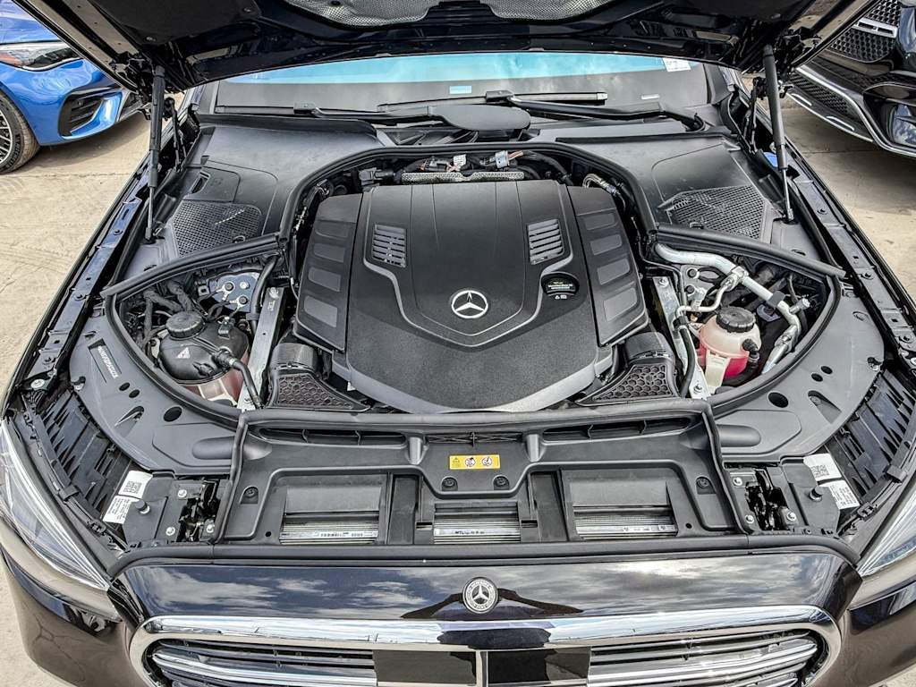 Thumbnail: 2025 Mercedes-Benz S-Class - 8