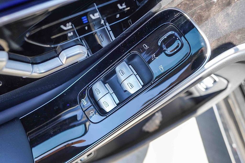 Thumbnail: 2026 Mercedes-Benz S-Class - 25
