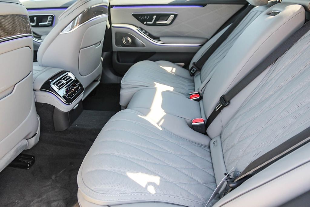 Thumbnail: 2026 Mercedes-Benz S-Class - 12