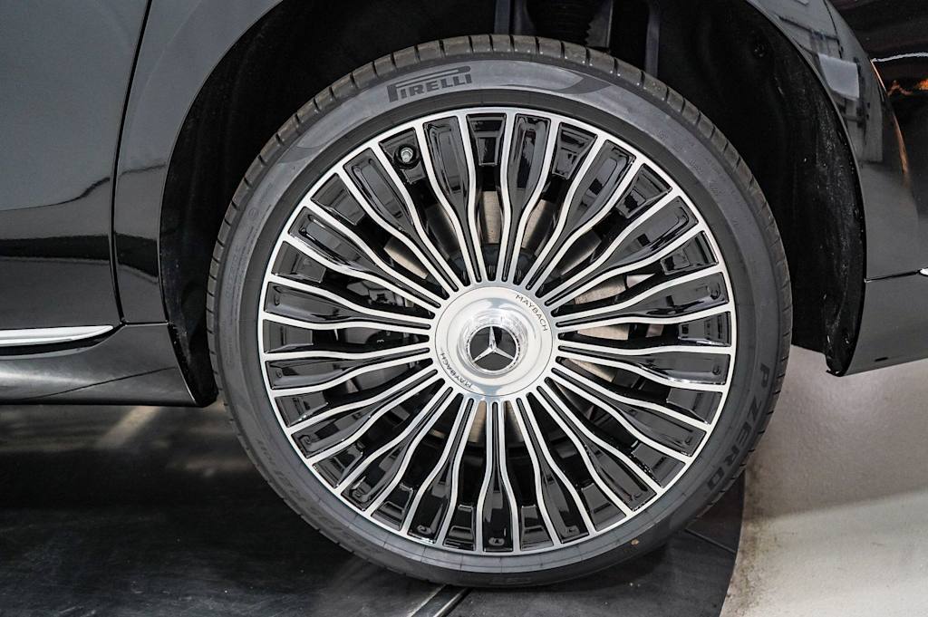Thumbnail: 2026 Mercedes-Benz S-Class - 6