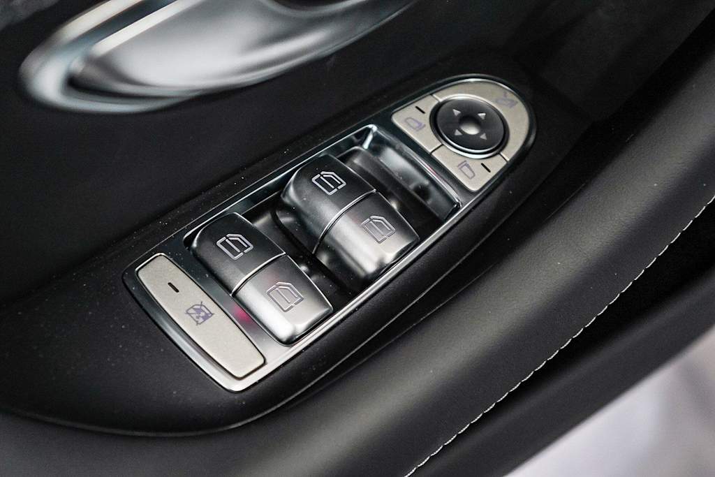 Thumbnail: 2026 Mercedes-Benz AMG GT - 24