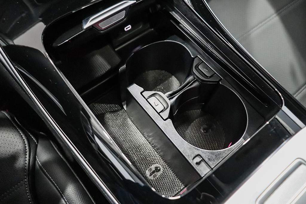 Thumbnail: 2023 Mercedes-Benz C-Class - 14