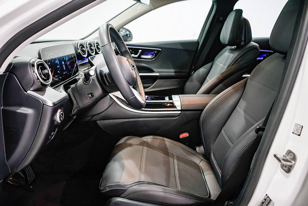 Thumbnail: 2025 Mercedes-Benz C-Class - 10