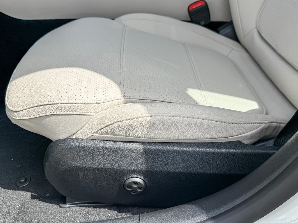 Thumbnail: 2025 Mercedes-Benz C-Class - 21