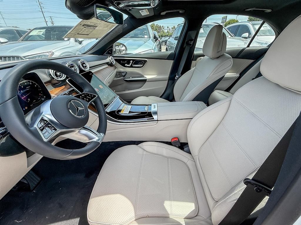 Thumbnail: 2025 Mercedes-Benz C-Class - 9