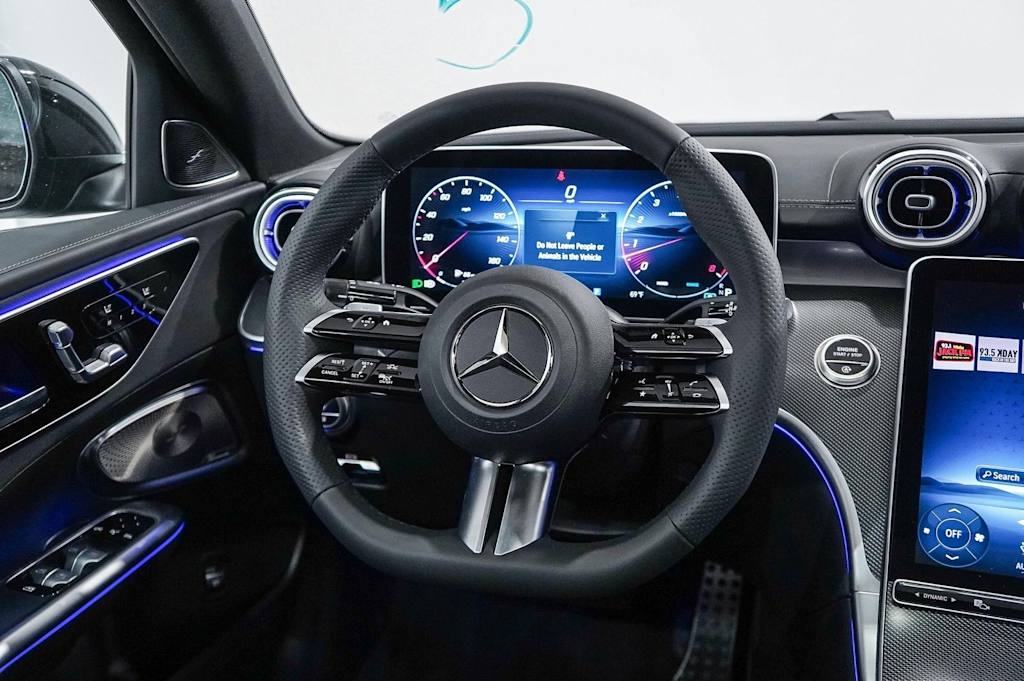 Thumbnail: 2025 Mercedes-Benz C-Class - 8