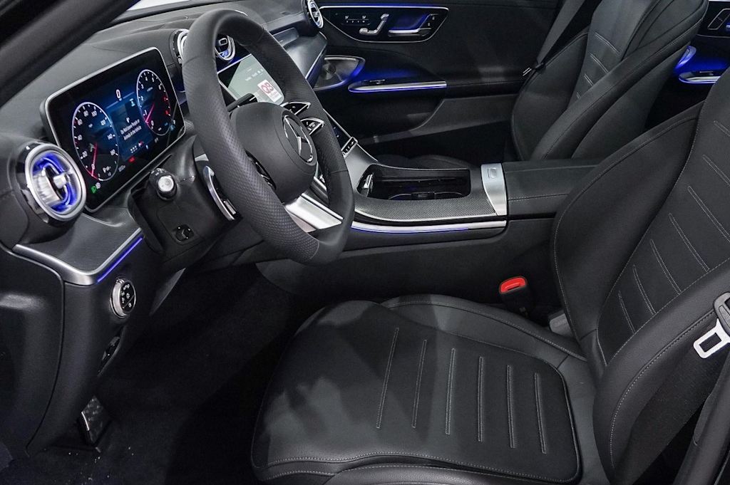 Thumbnail: 2025 Mercedes-Benz C-Class - 10