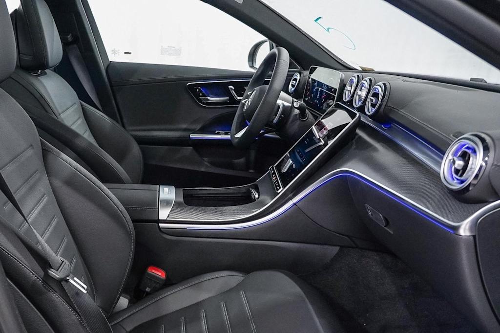 Thumbnail: 2025 Mercedes-Benz C-Class - 9