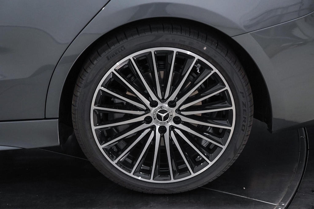 Thumbnail: 2025 Mercedes-Benz C-Class - 17