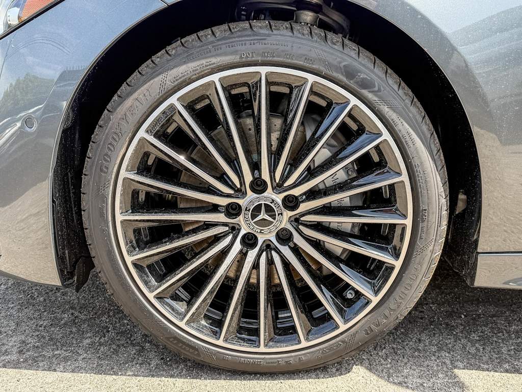 Thumbnail: 2025 Mercedes-Benz C-Class - 15