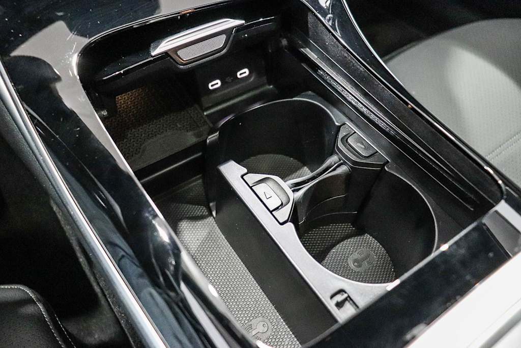 Thumbnail: 2026 Mercedes-Benz C-Class - 14
