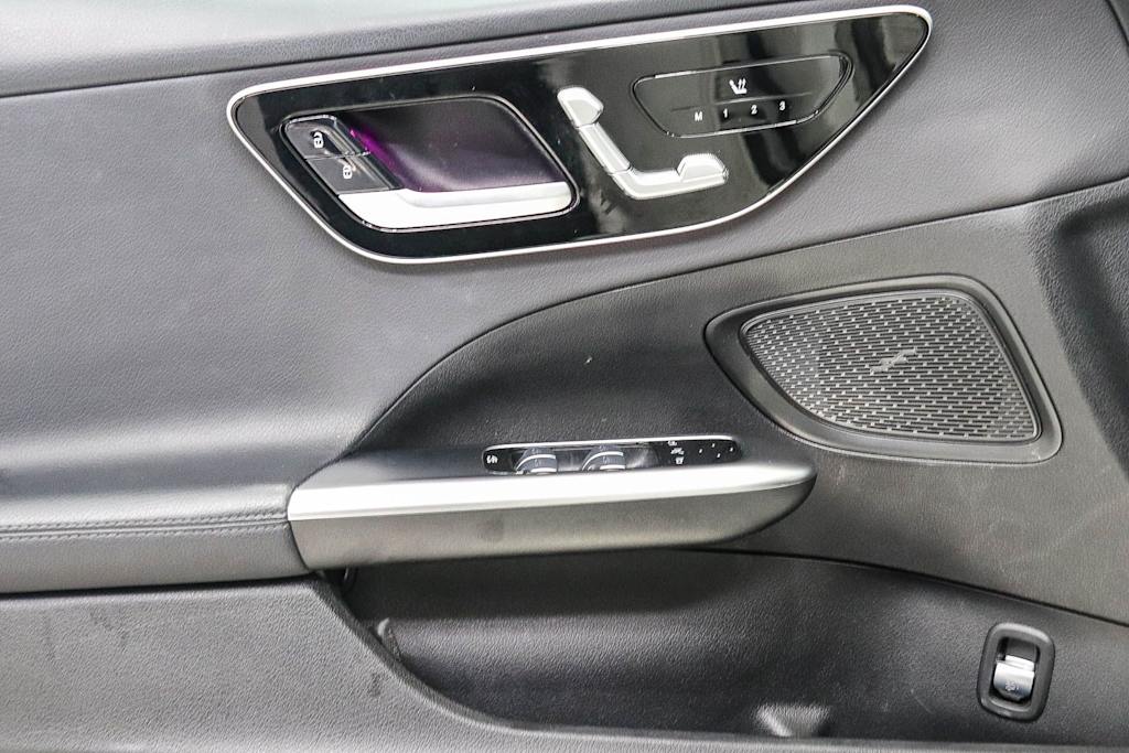 Thumbnail: 2022 Mercedes-Benz C-Class - 25