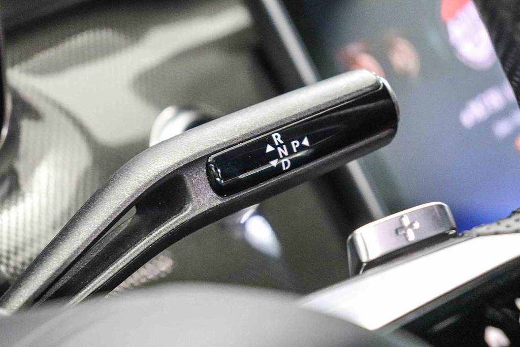 Thumbnail: 2023 Mercedes-Benz C-Class - 23