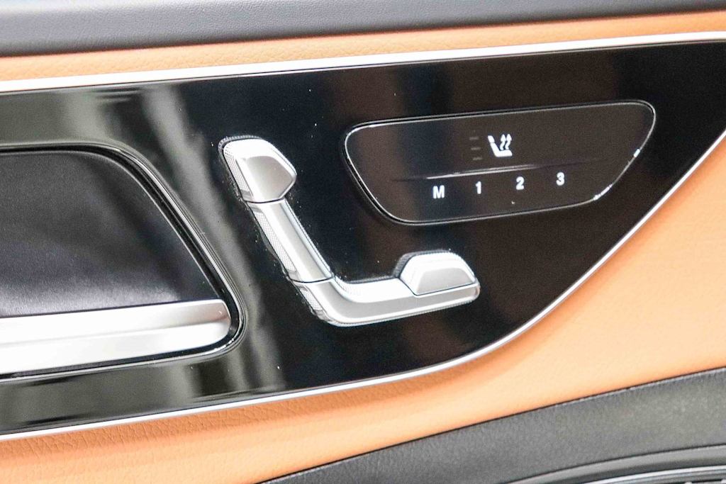 Thumbnail: 2023 Mercedes-Benz C-Class - 24