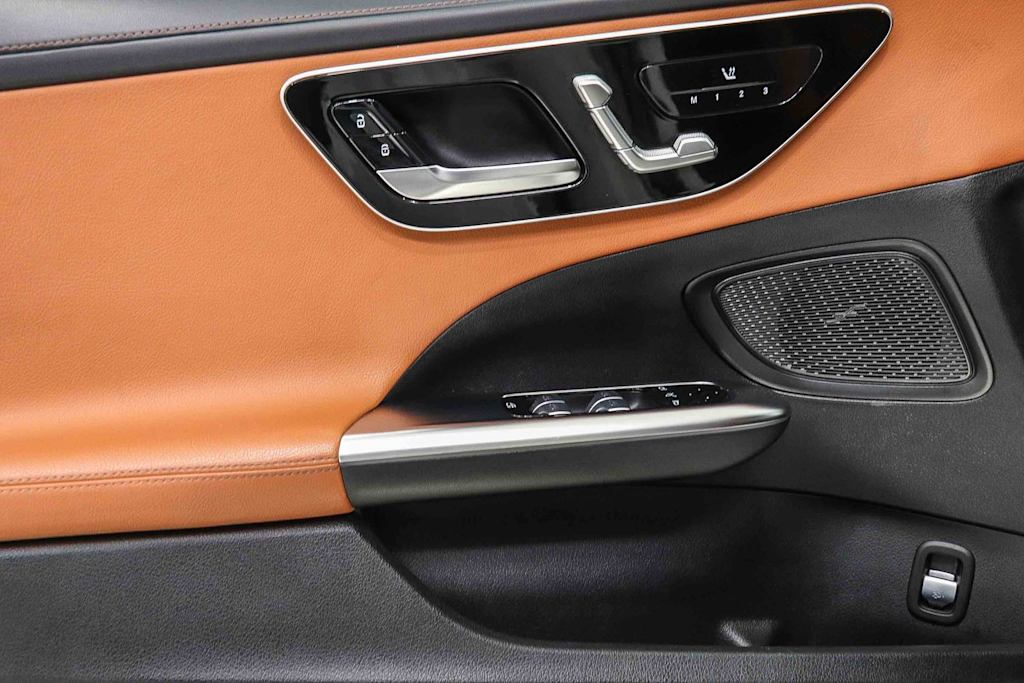 Thumbnail: 2023 Mercedes-Benz C-Class - 25
