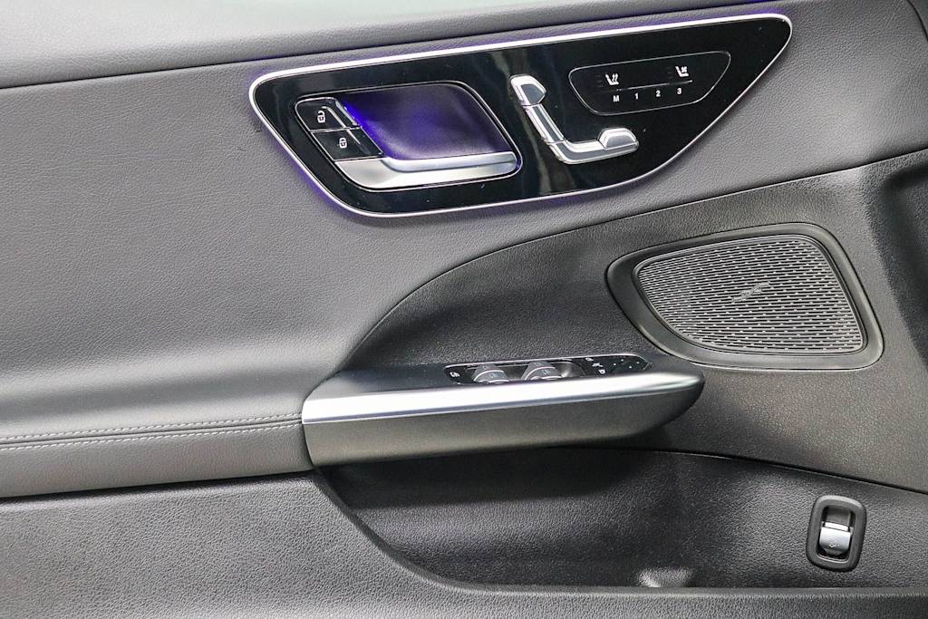 Thumbnail: 2023 Mercedes-Benz C-Class - 26