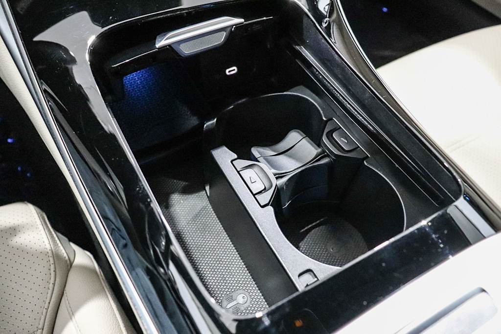 Thumbnail: 2024 Mercedes-Benz C-Class - 14