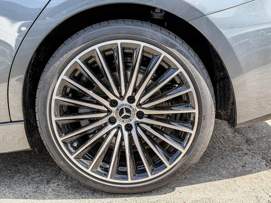 Thumbnail: 2025 Mercedes-Benz C-Class - 5