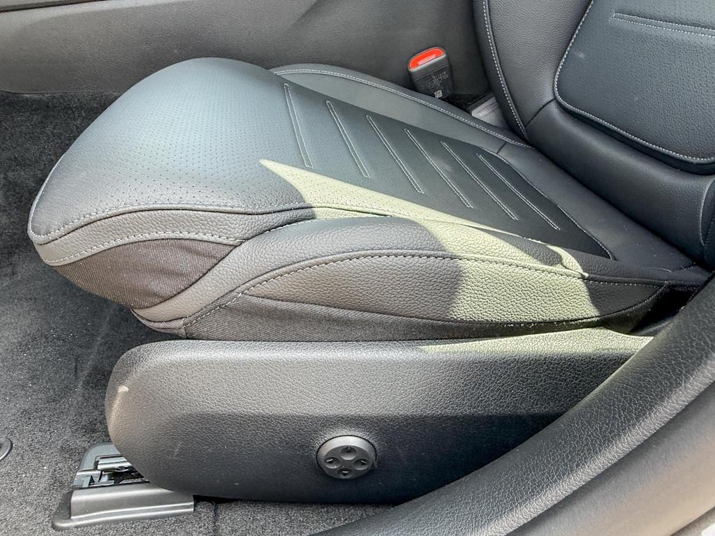 Thumbnail: 2025 Mercedes-Benz C-Class - 19