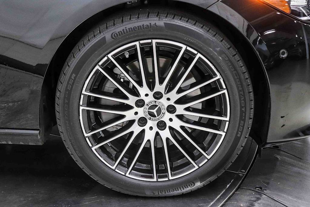 Thumbnail: 2023 Mercedes-Benz C-Class - 6