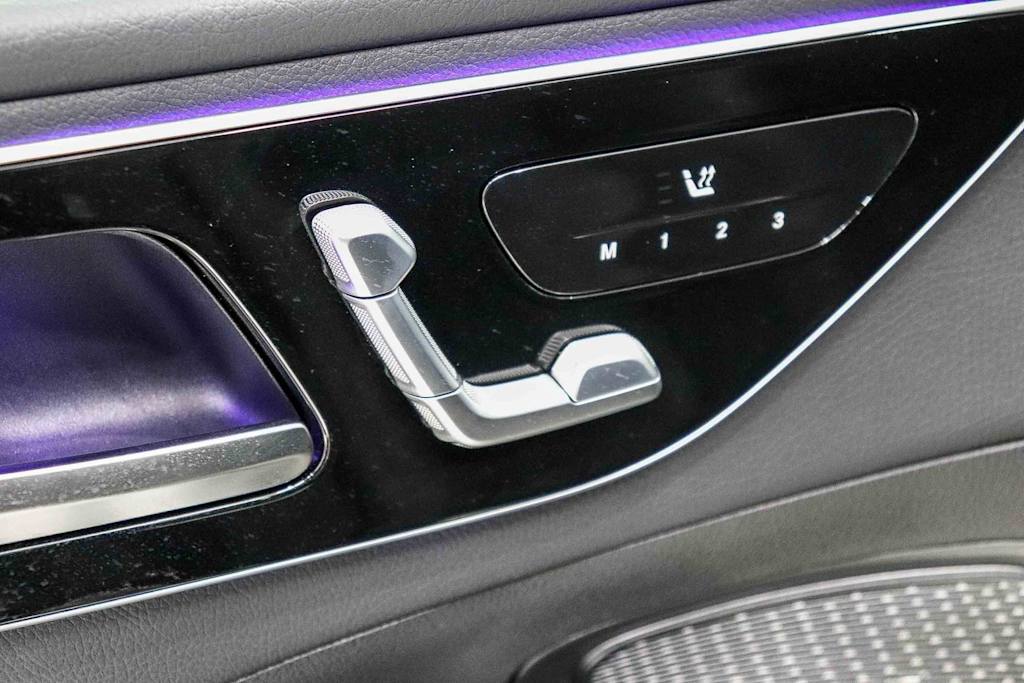 Thumbnail: 2023 Mercedes-Benz C-Class - 25