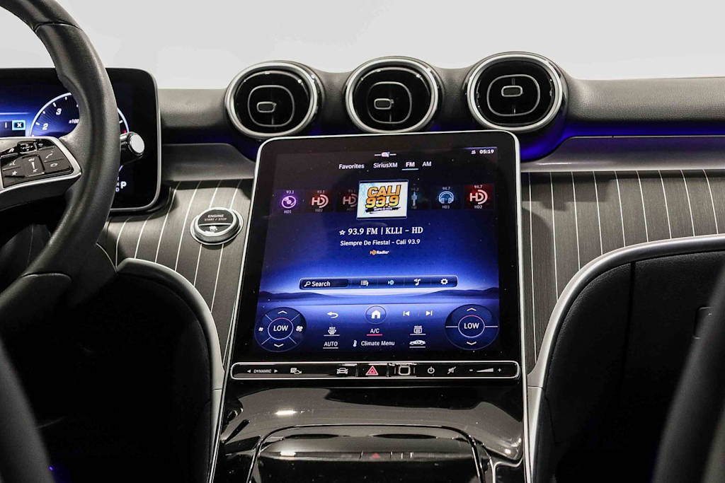 Thumbnail: 2023 Mercedes-Benz C-Class - 12