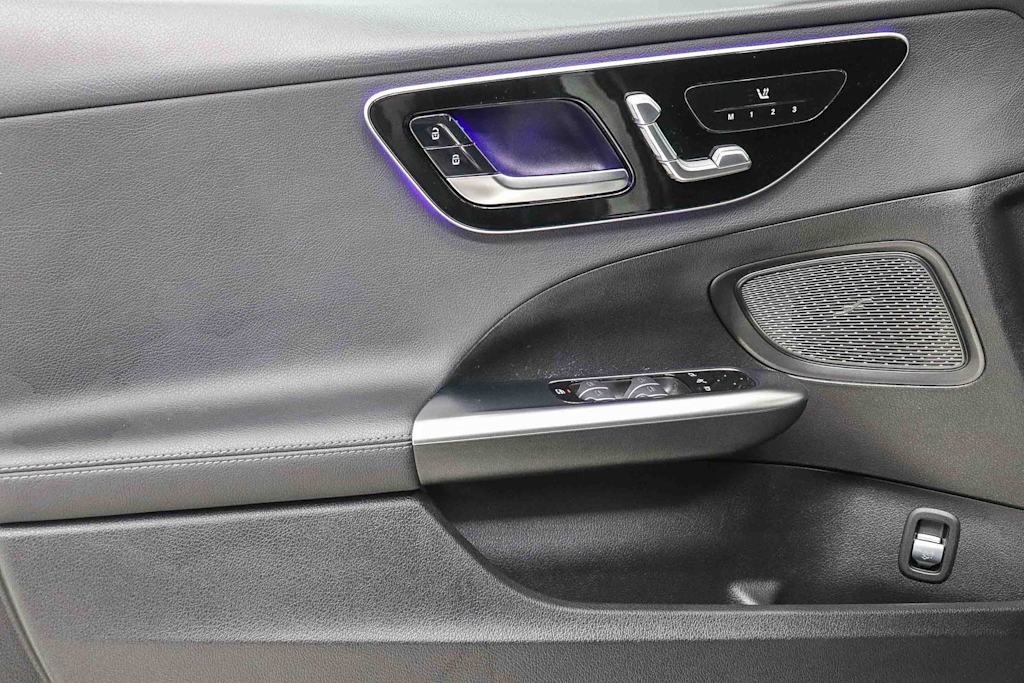 Thumbnail: 2023 Mercedes-Benz C-Class - 26