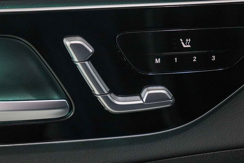 Thumbnail: 2024 Mercedes-Benz C-Class - 25