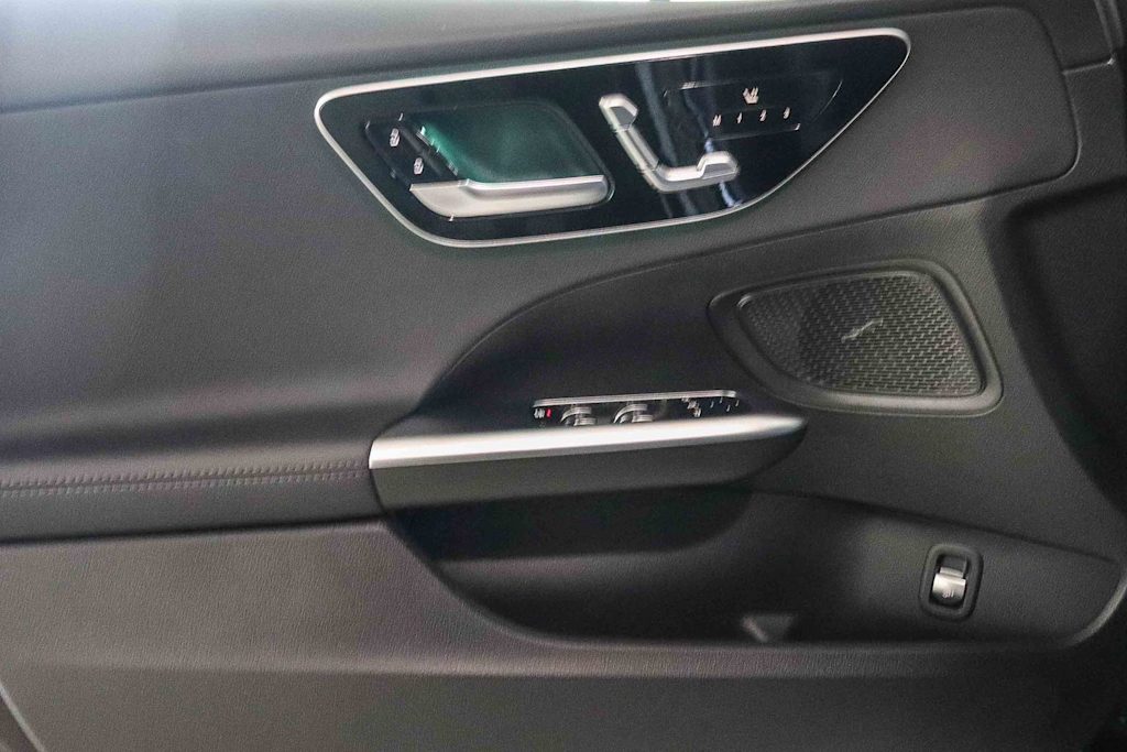 Thumbnail: 2024 Mercedes-Benz C-Class - 26