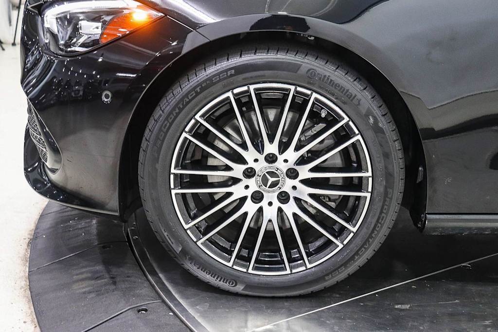 Thumbnail: 2023 Mercedes-Benz C-Class - 5