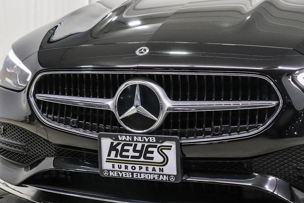 Thumbnail: 2023 Mercedes-Benz C-Class - 21
