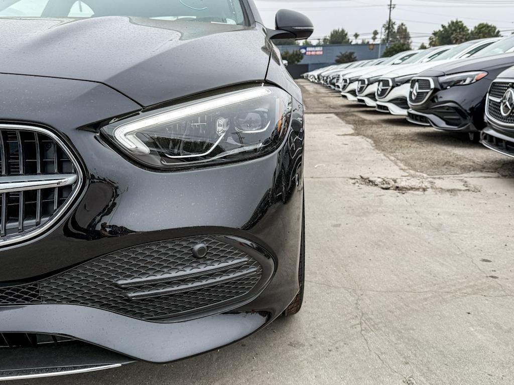 Thumbnail: 2025 Mercedes-Benz C-Class - 17