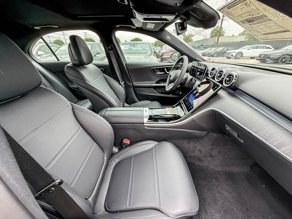 Thumbnail: 2025 Mercedes-Benz C-Class - 9