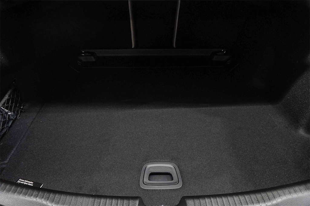 Thumbnail: 2025 Mercedes-Benz C-Class - 14