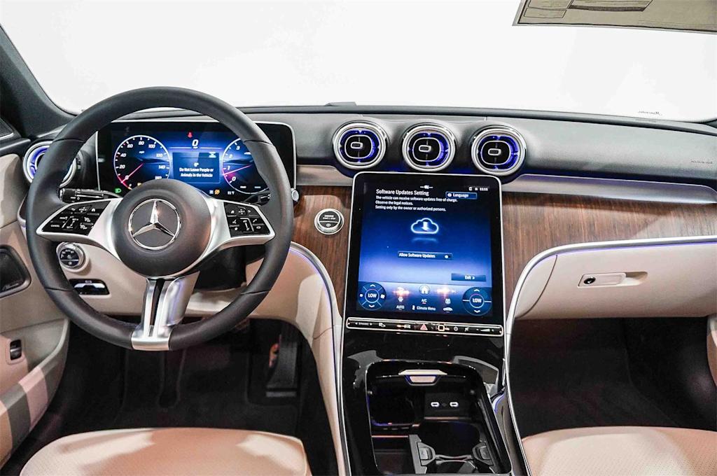 Thumbnail: 2025 Mercedes-Benz C-Class - 2