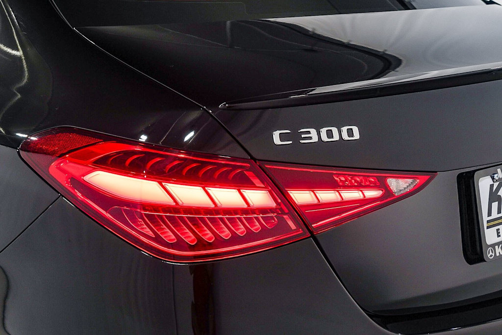 Thumbnail: 2022 Mercedes-Benz C-Class - 19