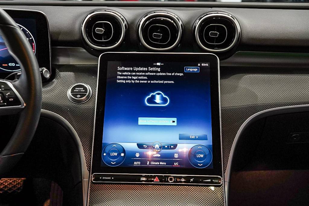 Thumbnail: 2022 Mercedes-Benz C-Class - 12