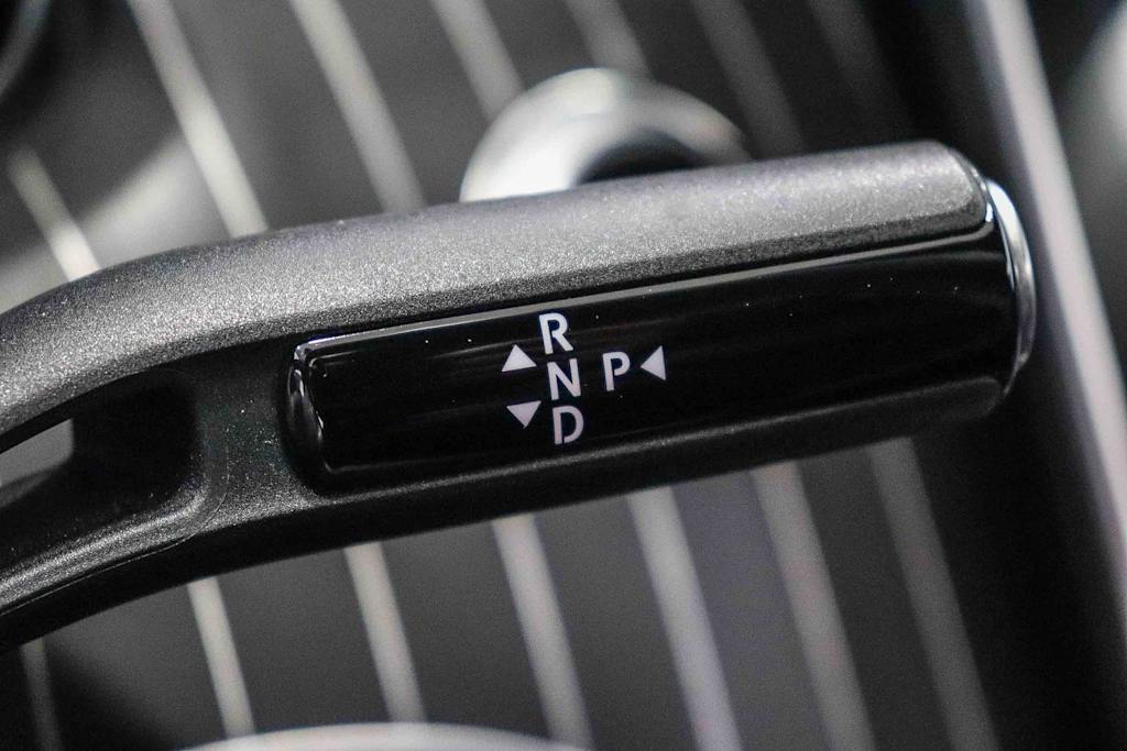 Thumbnail: 2023 Mercedes-Benz C-Class - 23