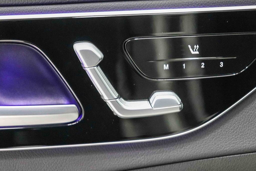 Thumbnail: 2023 Mercedes-Benz C-Class - 24