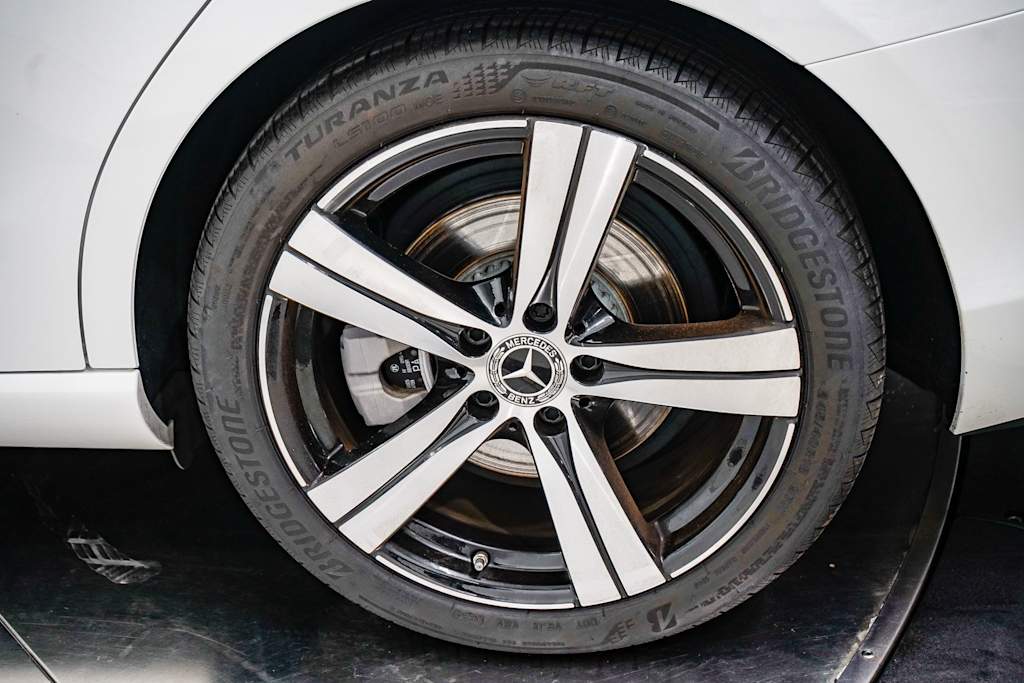 Thumbnail: 2025 Mercedes-Benz C-Class - 6