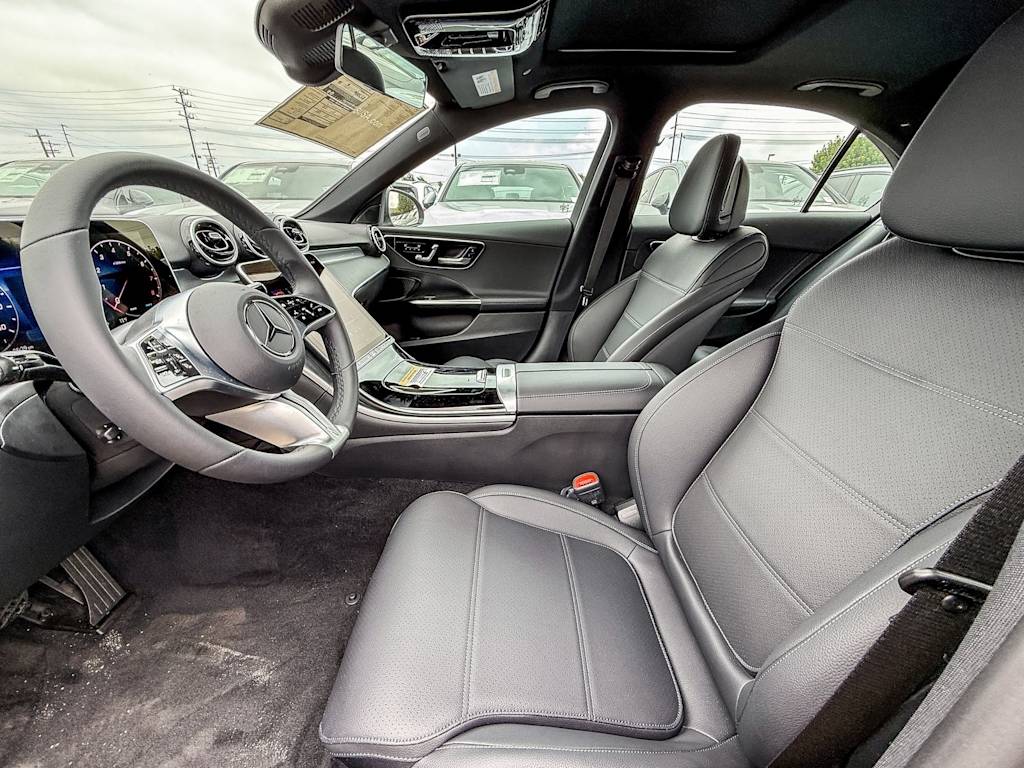 Thumbnail: 2025 Mercedes-Benz C-Class - 10