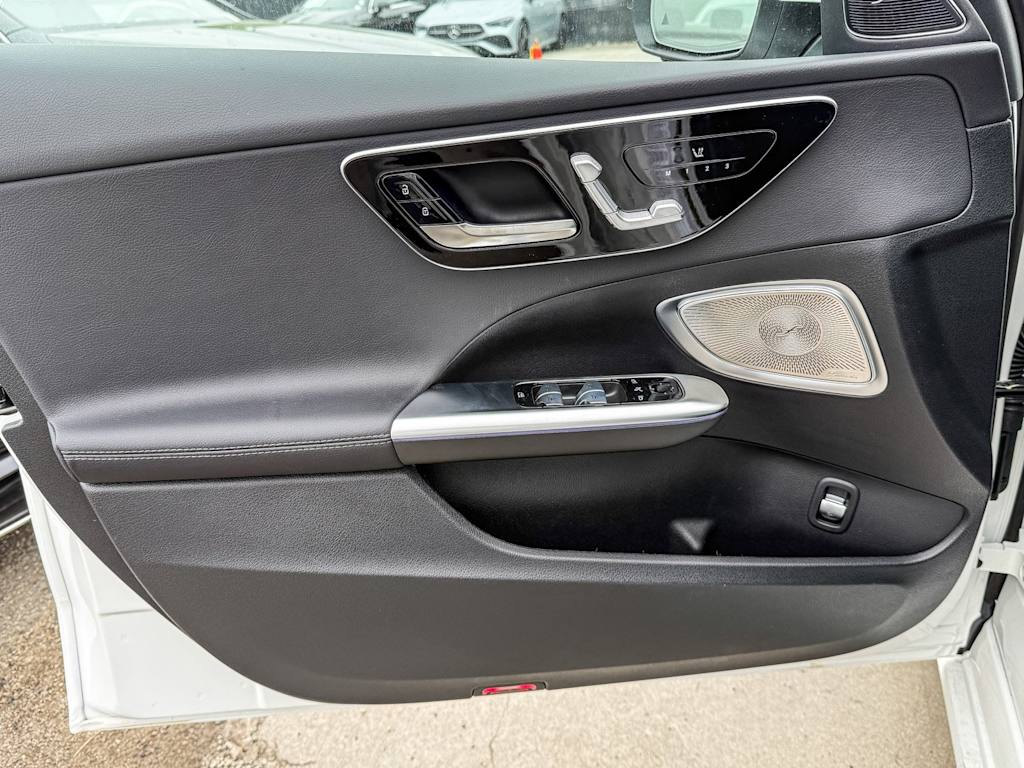 Thumbnail: 2025 Mercedes-Benz C-Class - 19