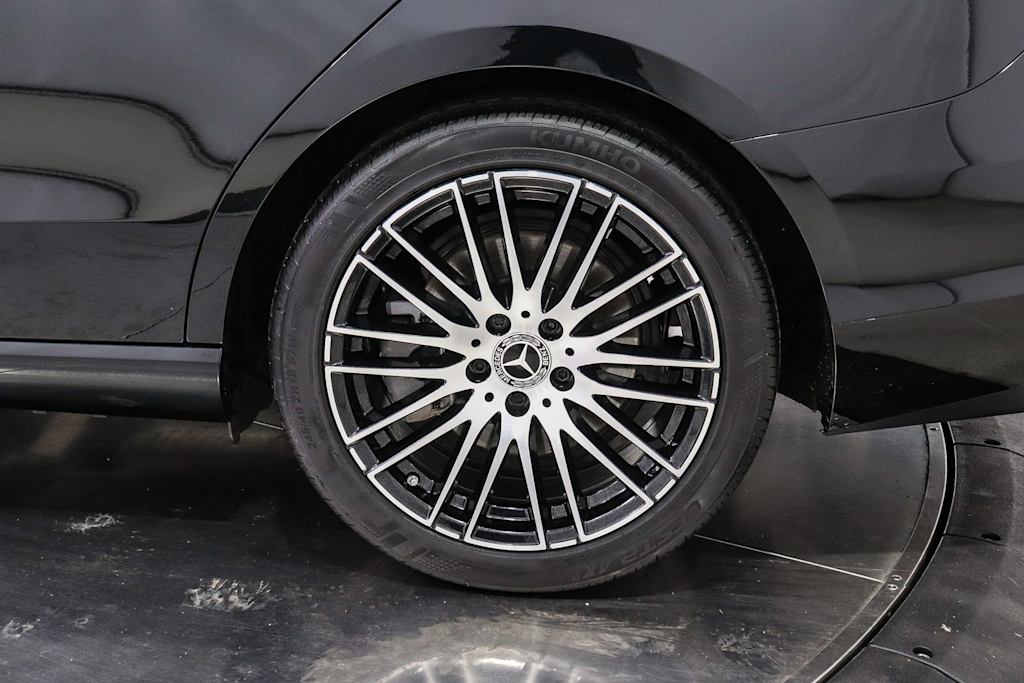 Thumbnail: 2023 Mercedes-Benz C-Class - 23
